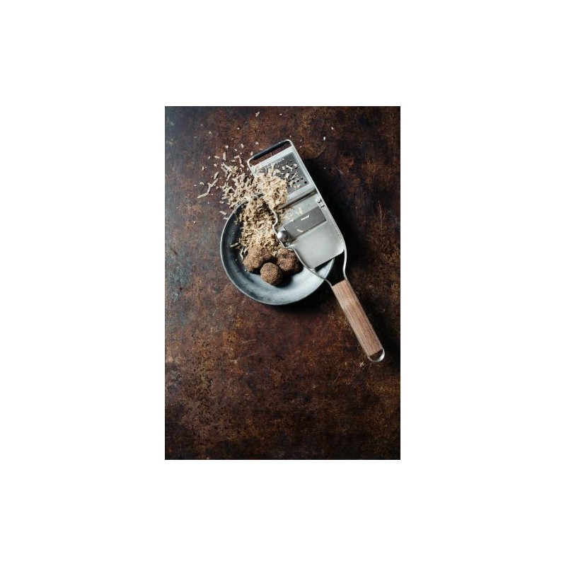 la râpe à truffes, accessoire indispensable pour vos présentations  culinaires