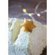 Décoration en pâte d'amande étoiles dorées - par 12