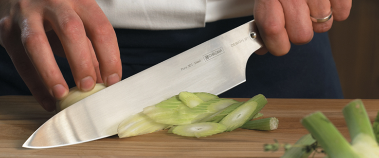 Victorinox Couteau à légumes avec alvéoles 17 cm Swiss Classic Santoku :  : Cuisine et Maison