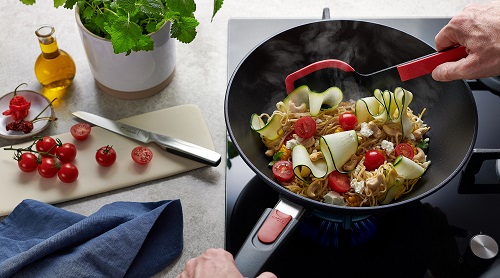 Nettoyage après une cuisson au wok