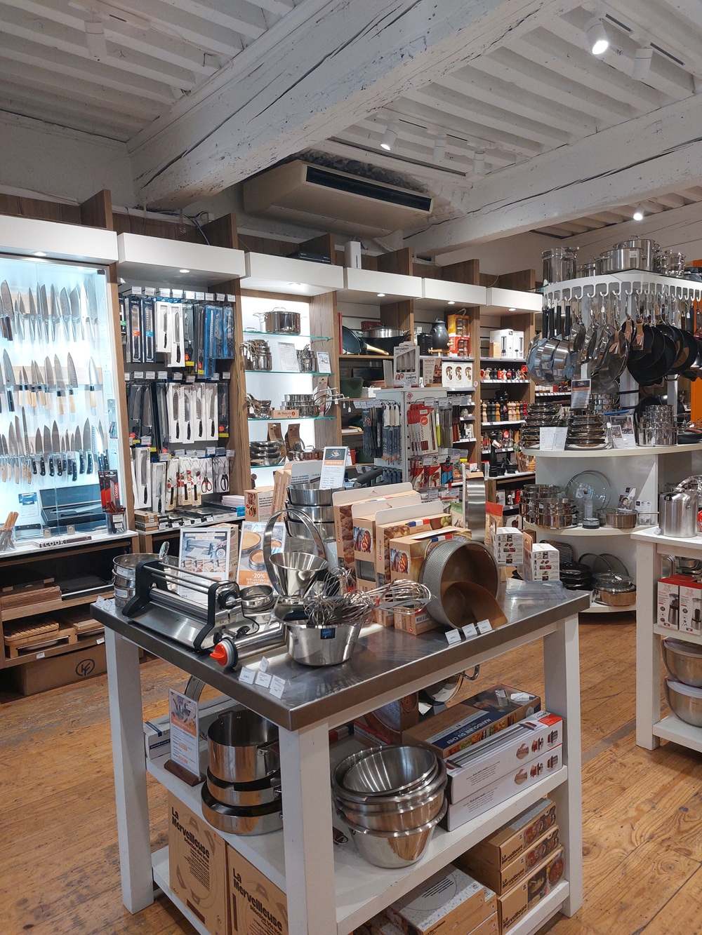 Intérieur magasin TOC Lyon